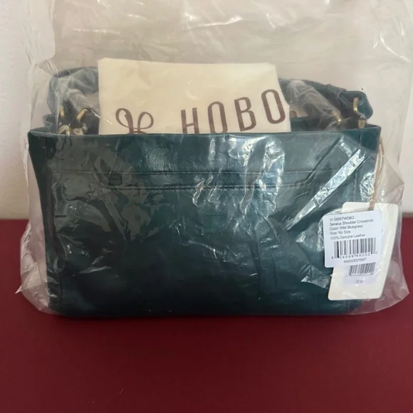 NWT International HOBO Seneca Shoulder Crossbody Purse - Picture 2 of 11